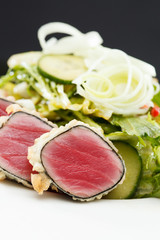 salad with tuna and strawberries