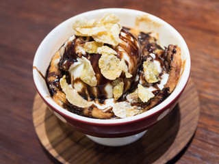 Caramel bread pudding