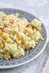 Couscous Salat mit Mais und Chili