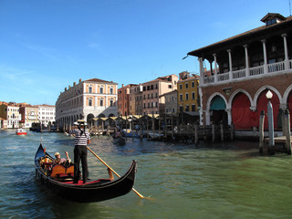 Fototapeta na wymiar Traditional Venice gondola ride