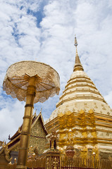 Fototapeta premium Golden pagoda in Doi Suthep temple, Chiangmai Thailand.