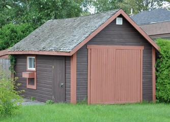 Storage unit made of wood