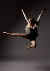 Beautiful female dancer - 55254378