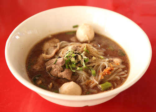 thai style beef noodle soup