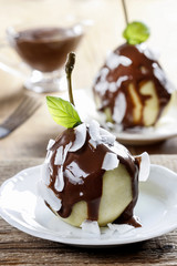Pears with chocolate sauce