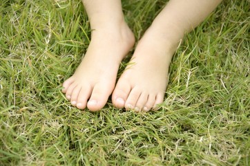 子供の足