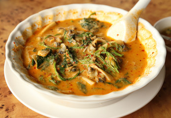 river snail curry Thai food