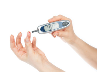 measuring glucose level blood test