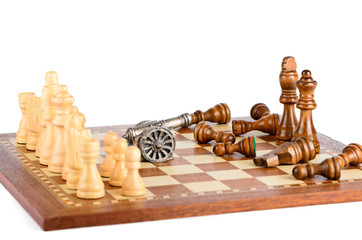 Battle with a gun on a chess board