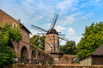 2327 Windmühle in Zons