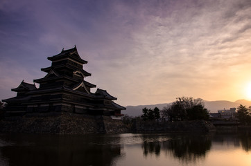 朝焼けの松本城