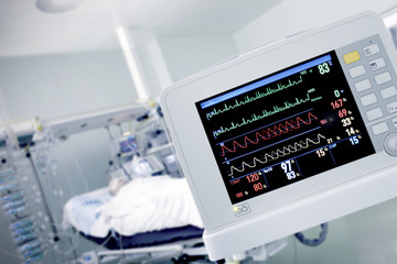 Cardio monitor in working with the patient