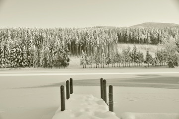 Lago di Aquapartita d'inverno