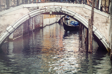 Fototapeta na wymiar Scenic kanał z gondoli, Wenecja, Włochy