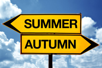 Obraz premium Summer or autumn opposite signs