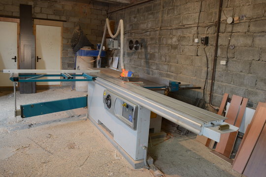 Станок деревообработки