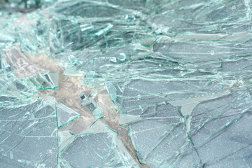 Smashed the car's windshield - obrazy, fototapety, plakaty