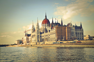 Obraz premium The Parliament from Danube