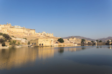 Fototapeta premium Amer (Amber) Fort and Maota Lake