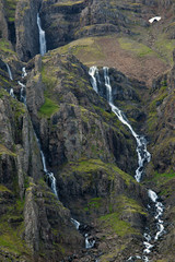 Cascate su rocce vulcaniche