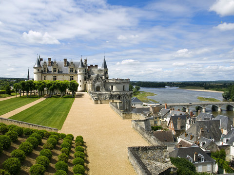The castle over the city of Amboise
