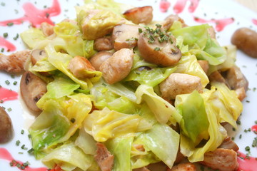 Kohl mit Fleisch