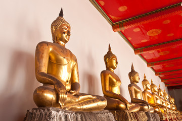Golden Buddha, Wat Pho public temple