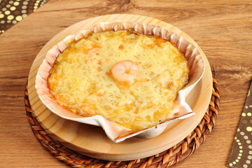 Concha de vieira rellena de marisco