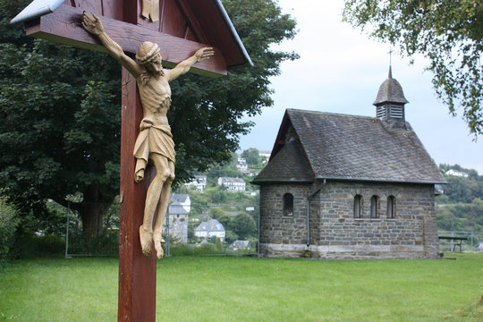 Kruis met kapel