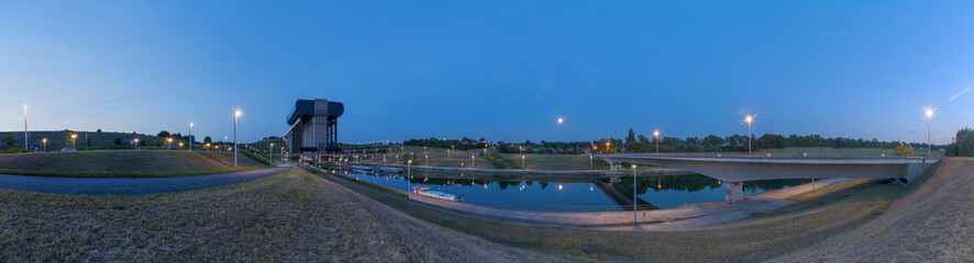 THE STREPY-THIEU, Windy dla statków © Ralfik D