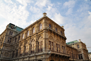 Fototapeta na wymiar Saatsoper Vienna w Wiedniu, Austria