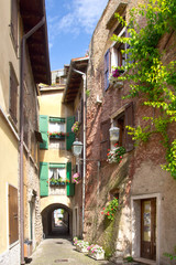 Fototapeta premium Torri del Benaco, Gardasee, Gasse, Zentrum, Italien