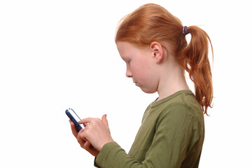 Junges Mädchen mit Smartphone
