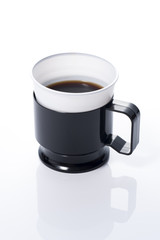 白背景に1杯のコーヒー