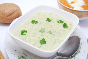 Kräutersuppe