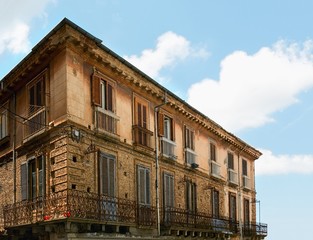 Fototapeta na wymiar Włoski stary dom