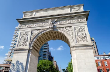 Papier Peint photo Lavable New York Washington Square Arch et l& 39 Empire State Building dans le dist