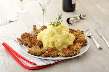 Costolette d'agnello con purea di patate