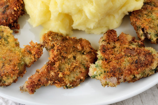 Costolette di agnello con purea di patate