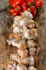 Organic garlic and tomato