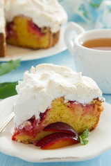 Plum cake with meringue.