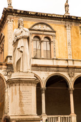 Fototapeta na wymiar Ancient Statue in Verona.