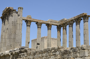 Fototapeta na wymiar The Temple of Diana in Evora
