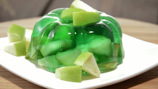 Rotating Apple Jello