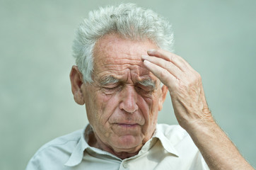 old man with headache