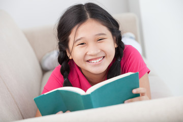 Naklejka premium Funny reading
