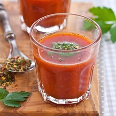 Spicy tomato soup with herbs