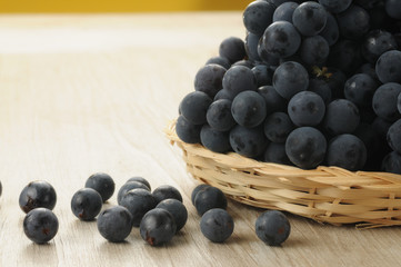 Uva fragola nel cestino