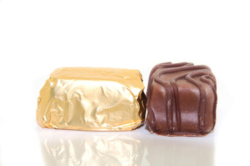 Praline schokolade isoliert