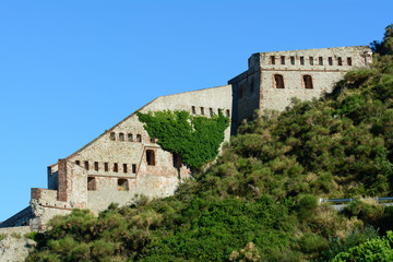 Fototapeta na wymiar Fort St James Fort San Lorenzo już (Sv)